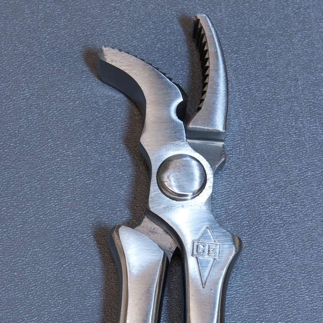 G.E. Curved Jaw Low Nail Clinchers
